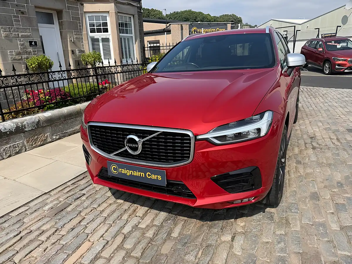 Used 2017 Volvo XC60 R-Design Red - Interior and Exterior details 7