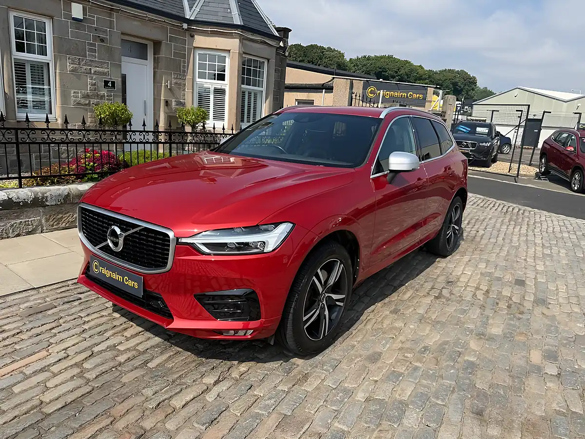 Used 2017 Volvo XC60 R-Design Red - Interior and Exterior details 9