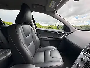 Used 2017 Volvo XC60 Se Lux Nav Black - Interior and Exterior details 13