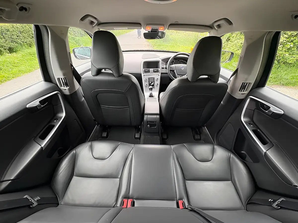 Used 2017 Volvo XC60 Se Lux Nav Black - Interior and Exterior details 19