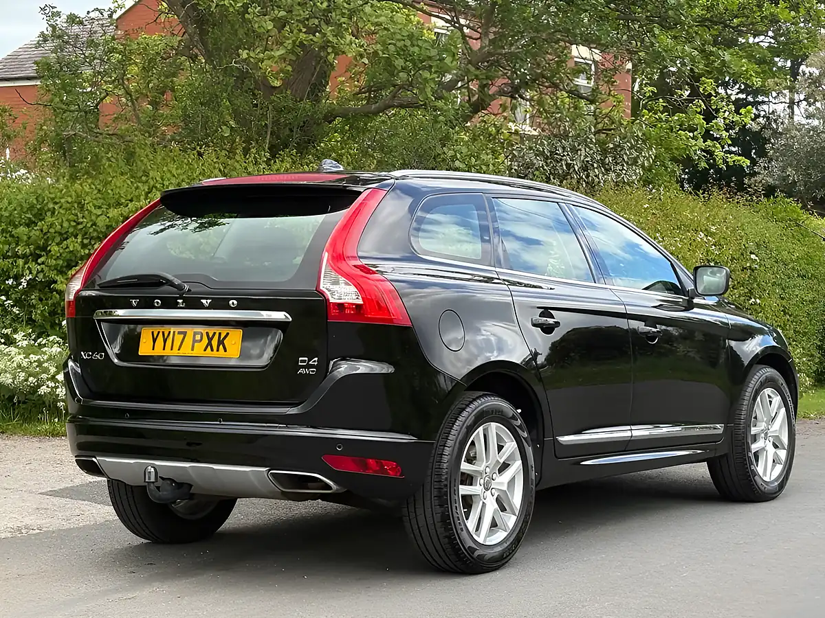 Used 2017 Volvo XC60 Se Lux Nav Black - Interior and Exterior details 6