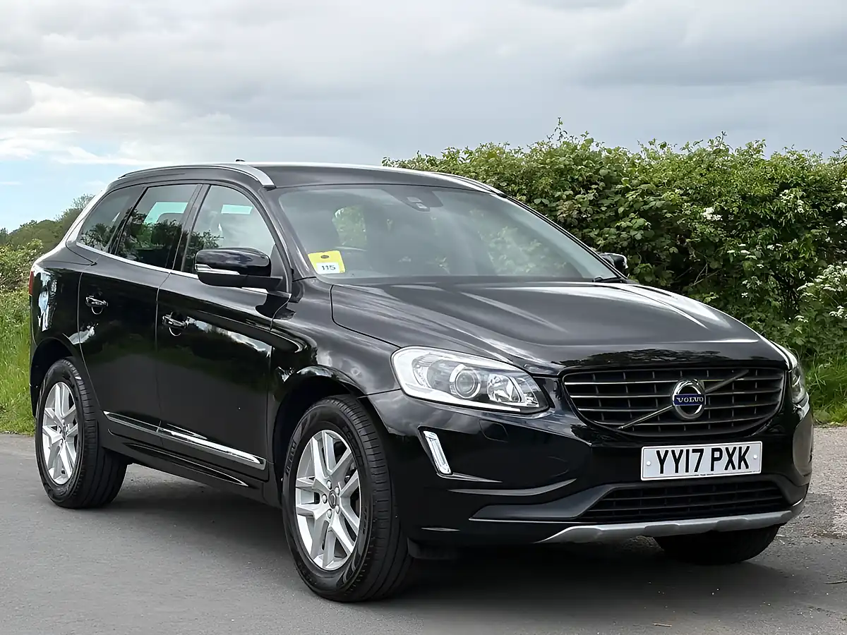 Used 2017 Volvo XC60 Se Lux Nav Black - Interior and Exterior details 8