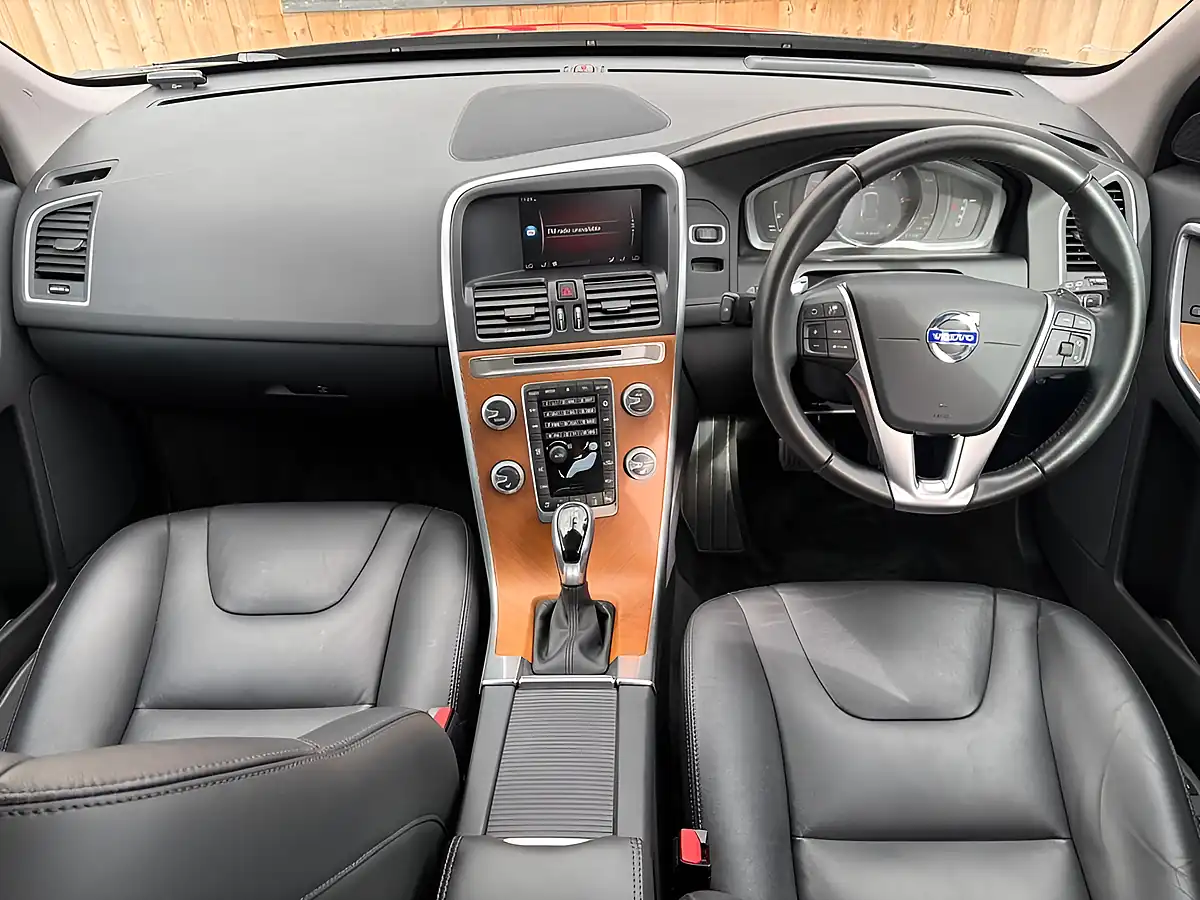 Used 2017 Volvo XC60 Se Lux Nav Black - Interior and Exterior details 12