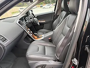 Used 2017 Volvo XC60 Se Lux Nav Black - Interior and Exterior details 14