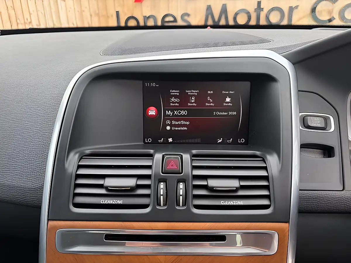 Used 2017 Volvo XC60 Se Lux Nav Black - Interior and Exterior details 17