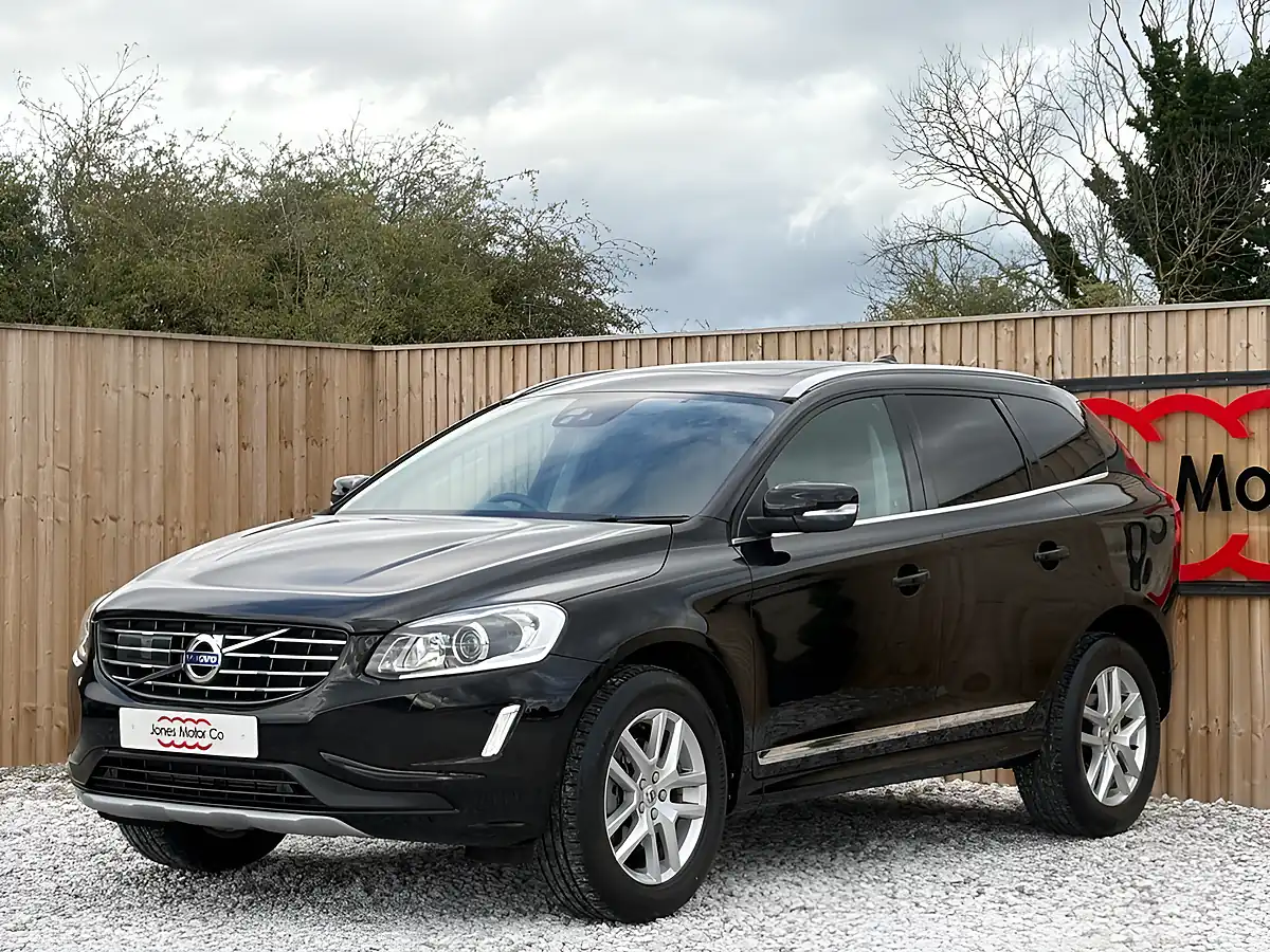 Used 2017 Volvo XC60 Se Lux Nav Black - Interior and Exterior details 3