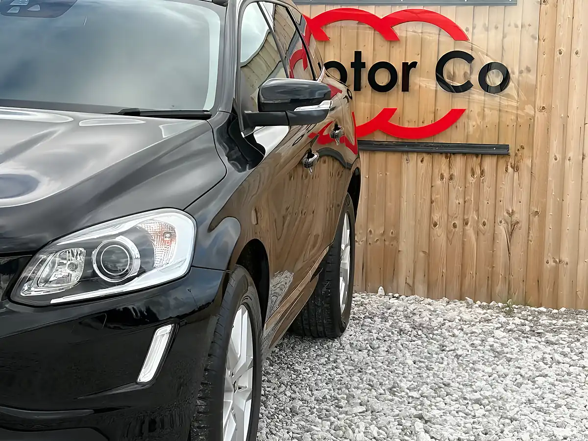 Used 2017 Volvo XC60 Se Lux Nav Black - Interior and Exterior details 5