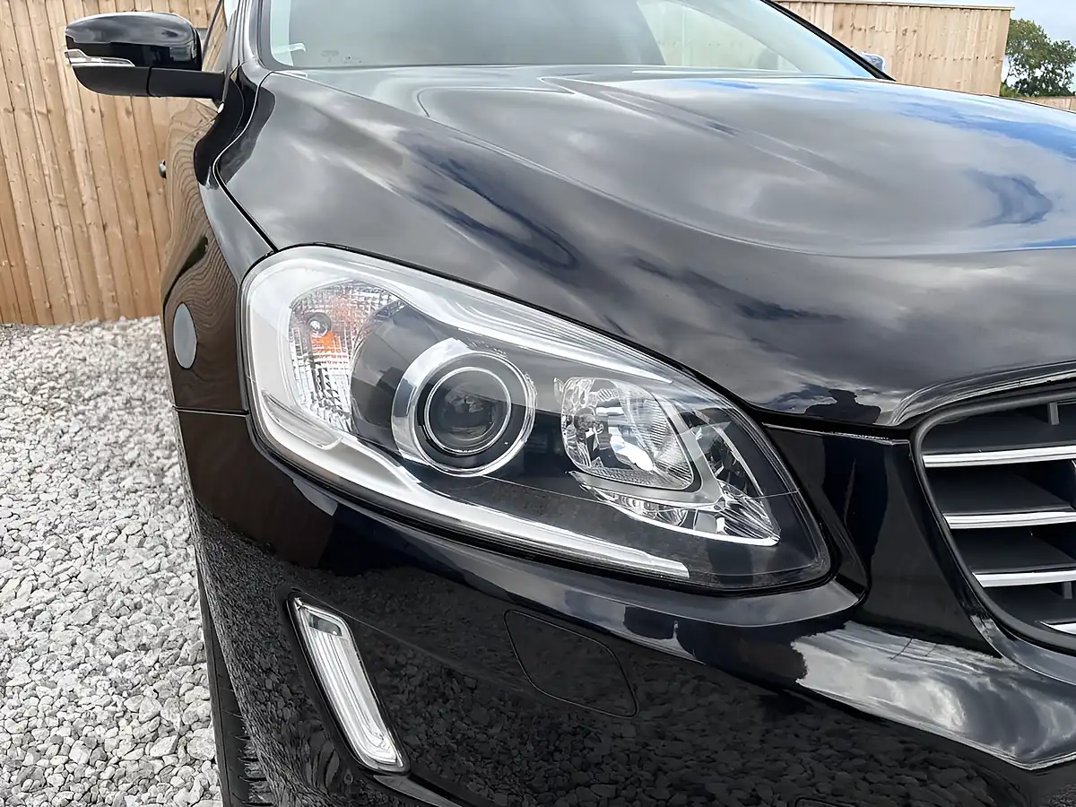Used 2017 Volvo XC60 Se Lux Nav Black - Interior and Exterior details 7