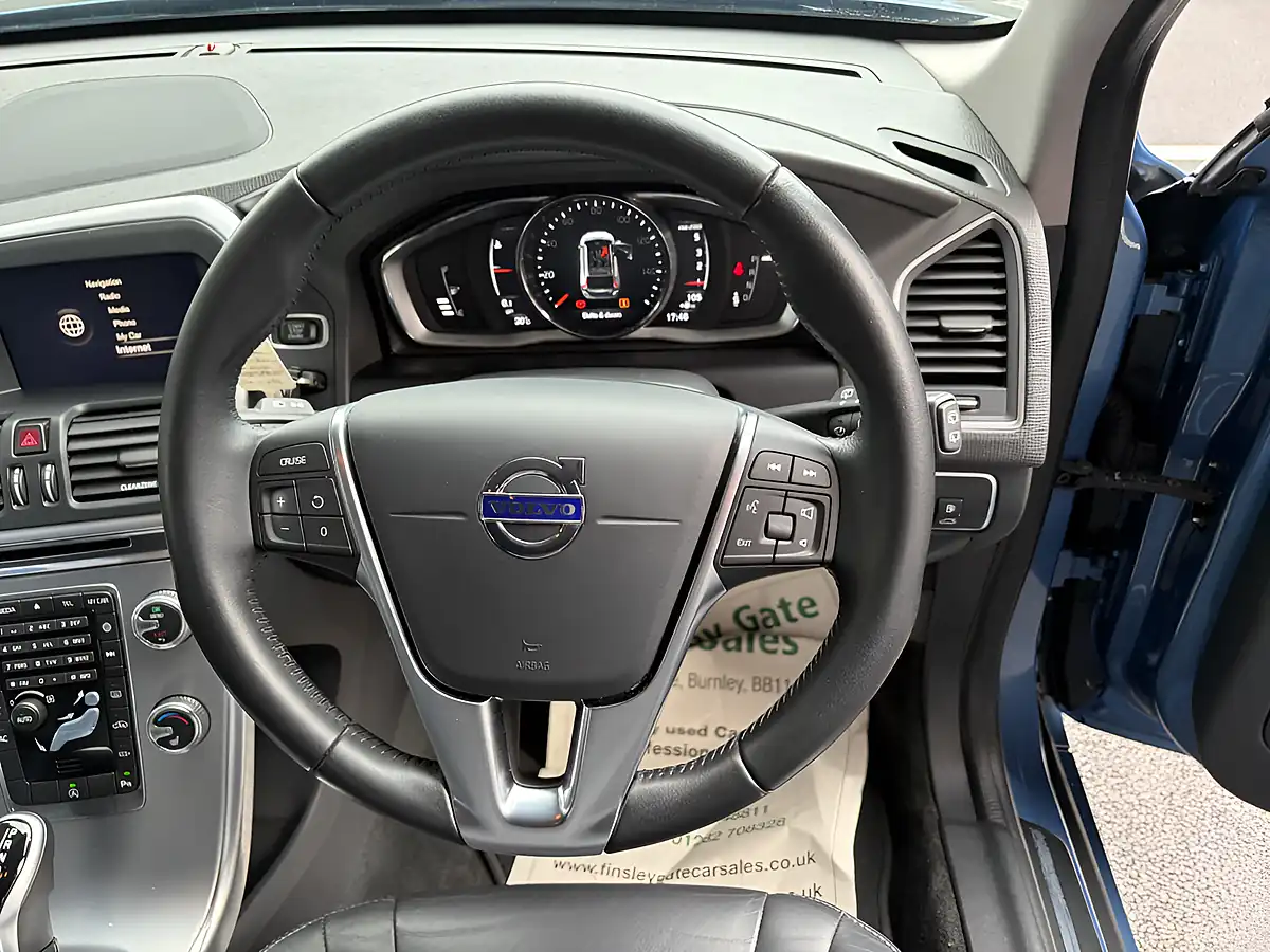 Used 2017 Volvo XC60 Se Lux Nav Blue - Interior and Exterior details 2