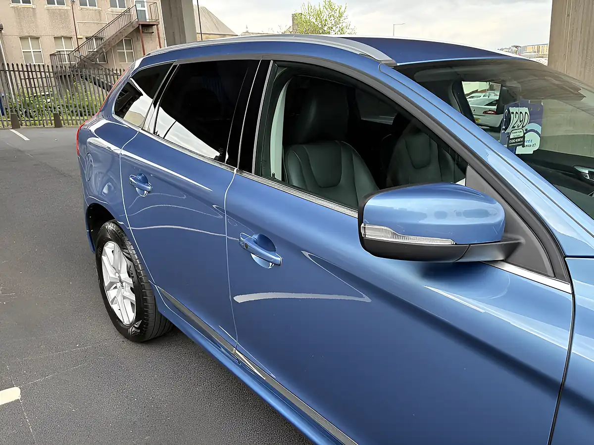 Used 2017 Volvo XC60 Se Lux Nav Blue - Interior and Exterior details 7