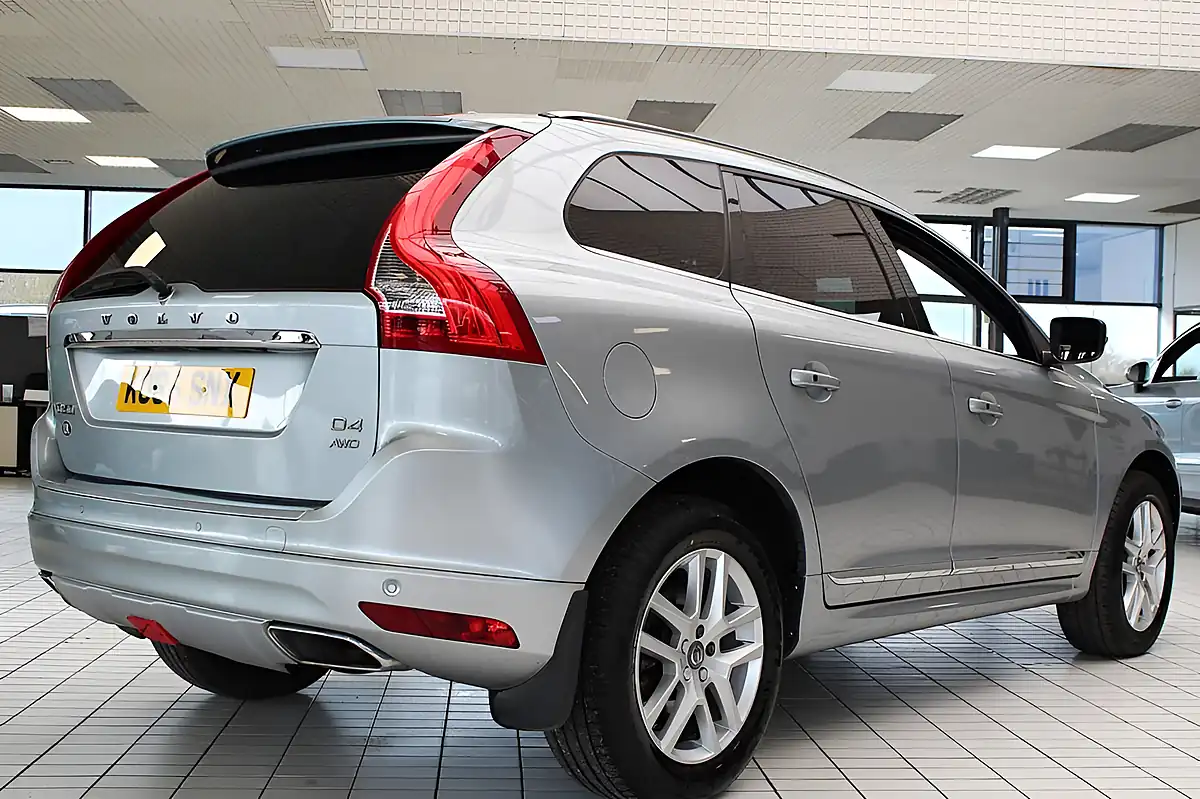 Used 2017 Volvo XC60 Se Lux Nav Electric Silver - Interior and Exterior details 13