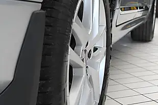 Used 2017 Volvo XC60 Se Lux Nav Electric Silver - Interior and Exterior details 16