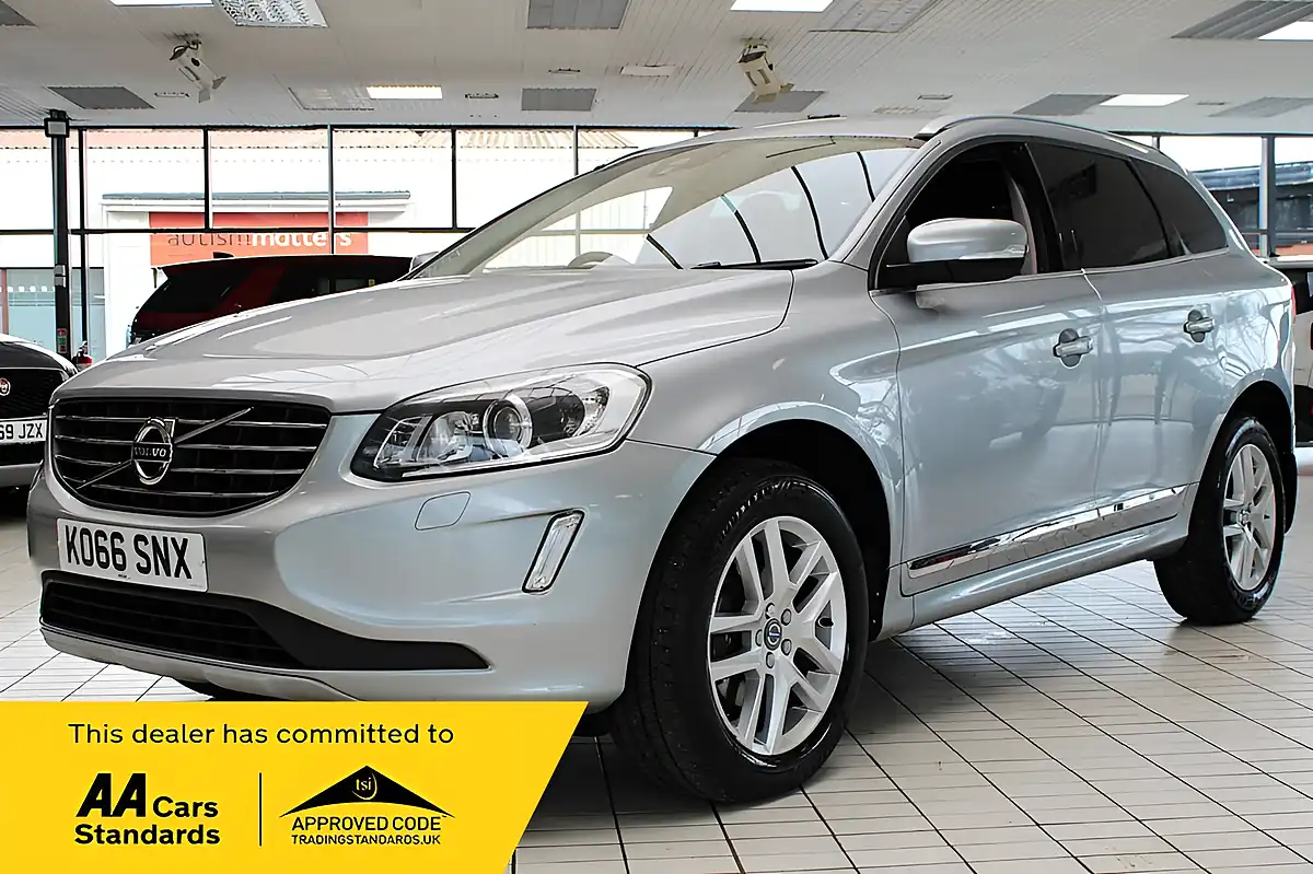 Used 2017 Volvo XC60 Se Lux Nav Electric Silver - Interior and Exterior details 2