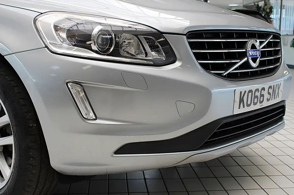 Used 2017 Volvo XC60 Se Lux Nav Electric Silver - Interior and Exterior details 9