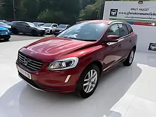 Used 2017 Volvo XC60 Se Lux Nav Flamenco Red - Interior and Exterior details 8
