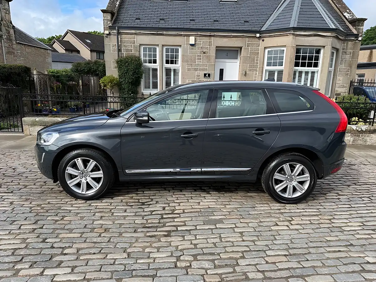 Used 2017 Volvo XC60 Se Lux Nav Savile Grey - Interior and Exterior details 16