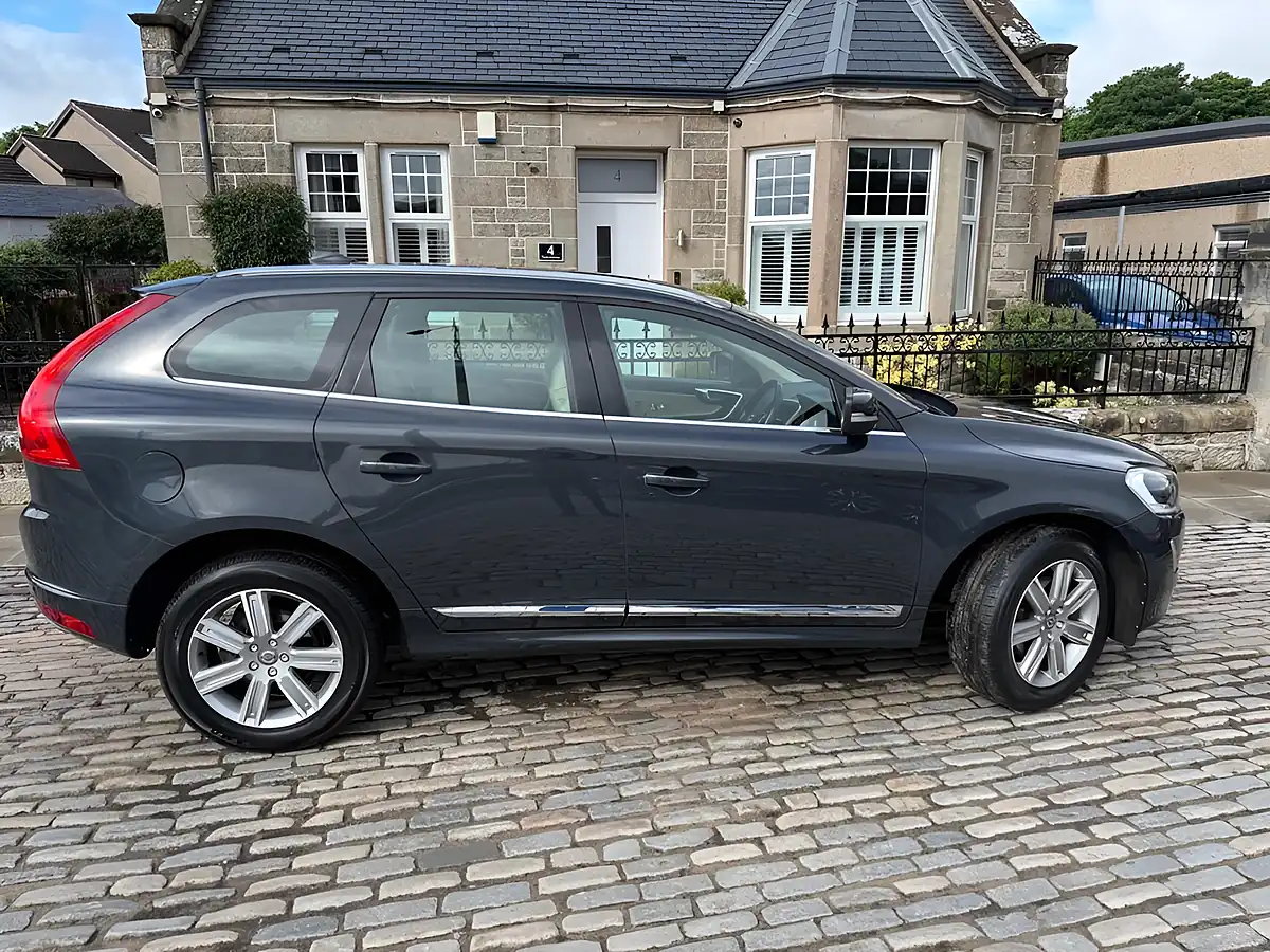 Used 2017 Volvo XC60 Se Lux Nav Savile Grey - Interior and Exterior details 3