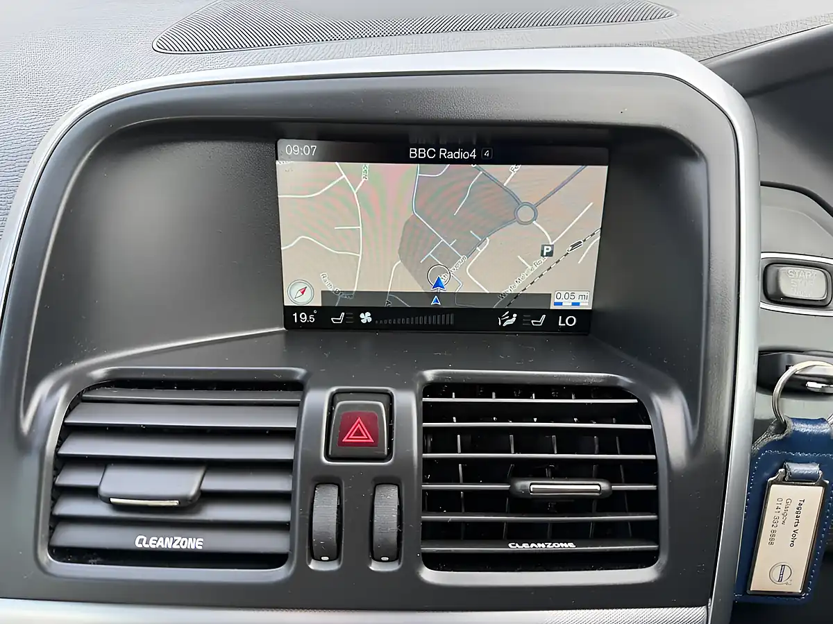 Used 2017 Volvo XC60 Se Lux Nav Savile Grey - Interior and Exterior details 7
