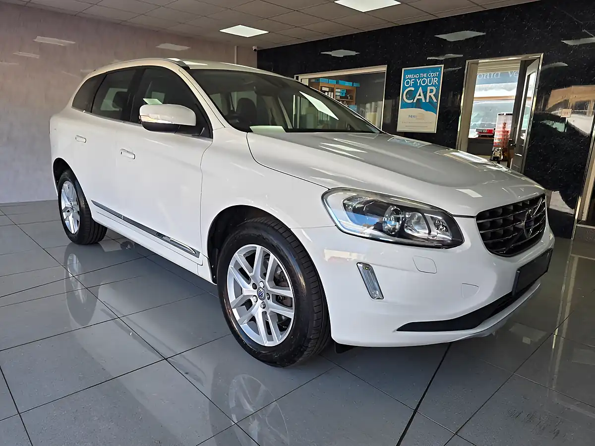 Used 2017 Volvo XC60 Se Lux Nav White - Interior and Exterior details 15