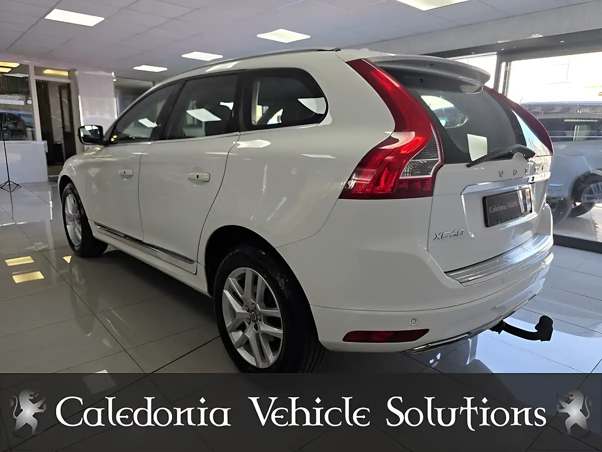 Used 2017 Volvo XC60 Se Lux Nav White - Interior and Exterior details 3
