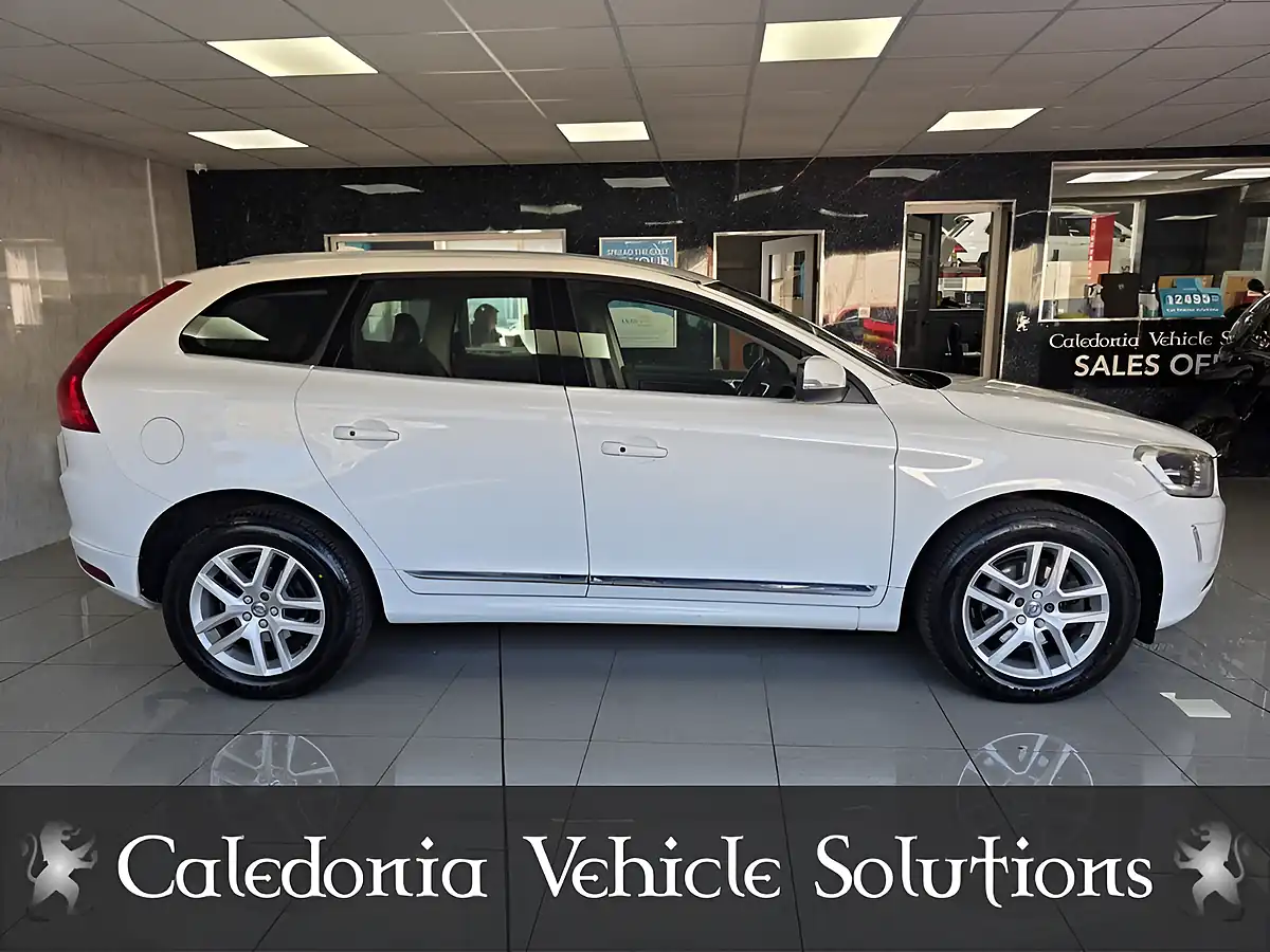 Used 2017 Volvo XC60 Se Lux Nav White - Interior and Exterior details 8