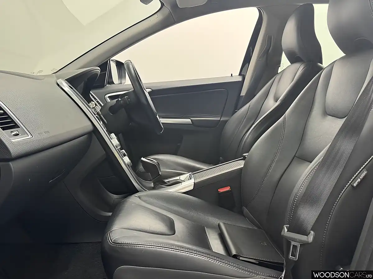 Used 2017 Volvo XC60 Se Nav Black - Interior and Exterior details 6