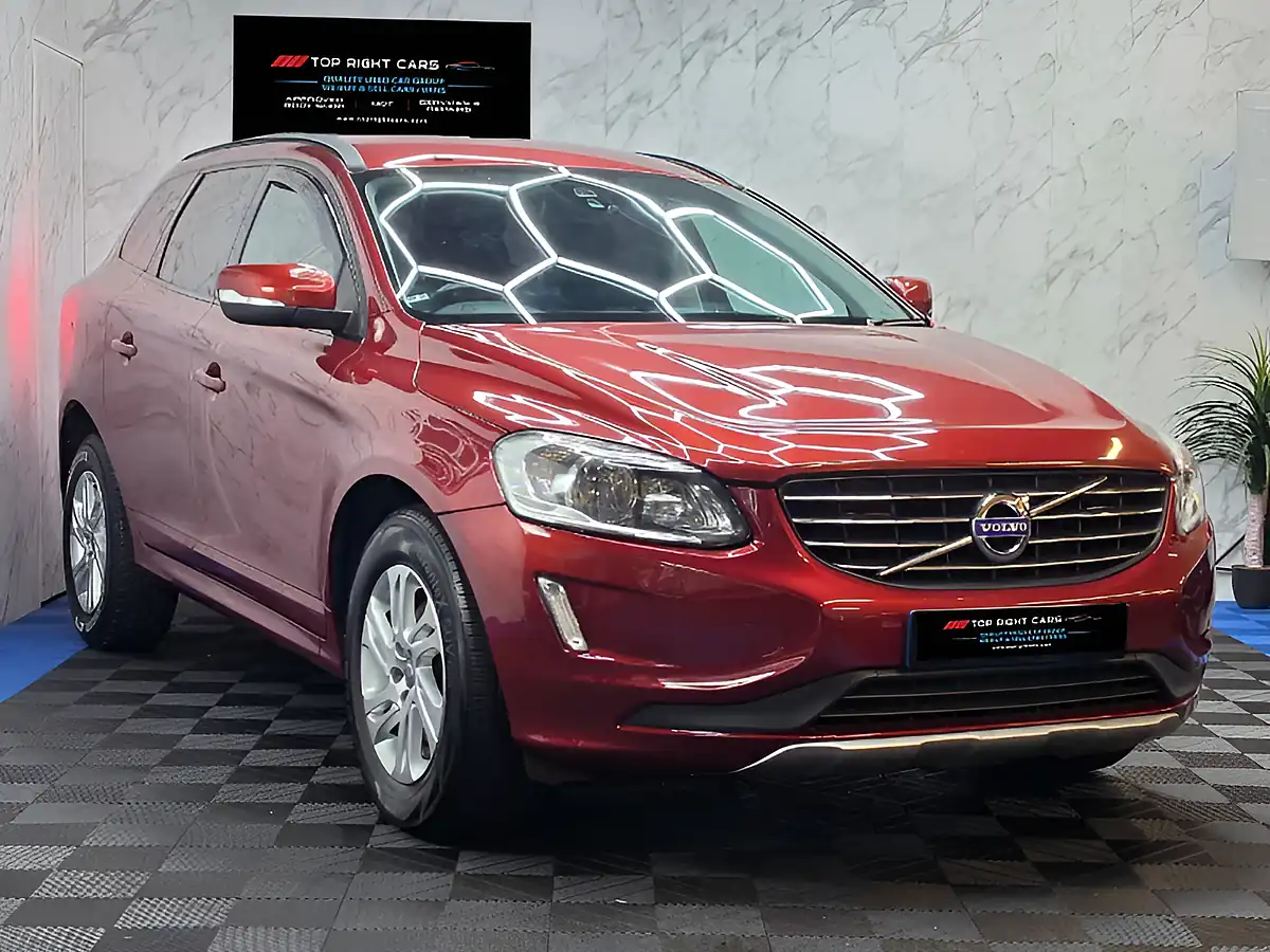 Used 2017 Volvo XC60 Se Nav Flamenco Red - Front View
