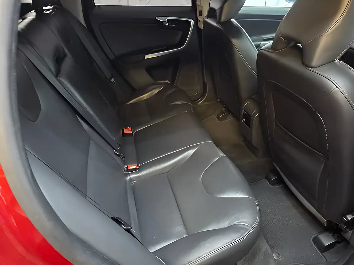 Used 2017 Volvo XC60 Se Nav Flamenco Red - Interior and Exterior details 15
