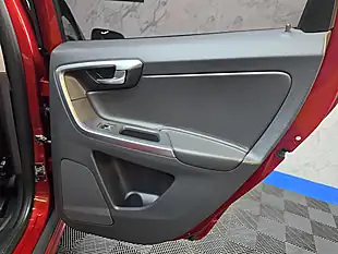 Used 2017 Volvo XC60 Se Nav Flamenco Red - Interior and Exterior details 17