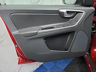 Used 2017 Volvo XC60 Se Nav Flamenco Red - Interior and Exterior details 18