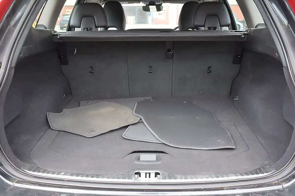 Used 2017 Volvo XC60 Se Nav Grey - Interior and Exterior details 14