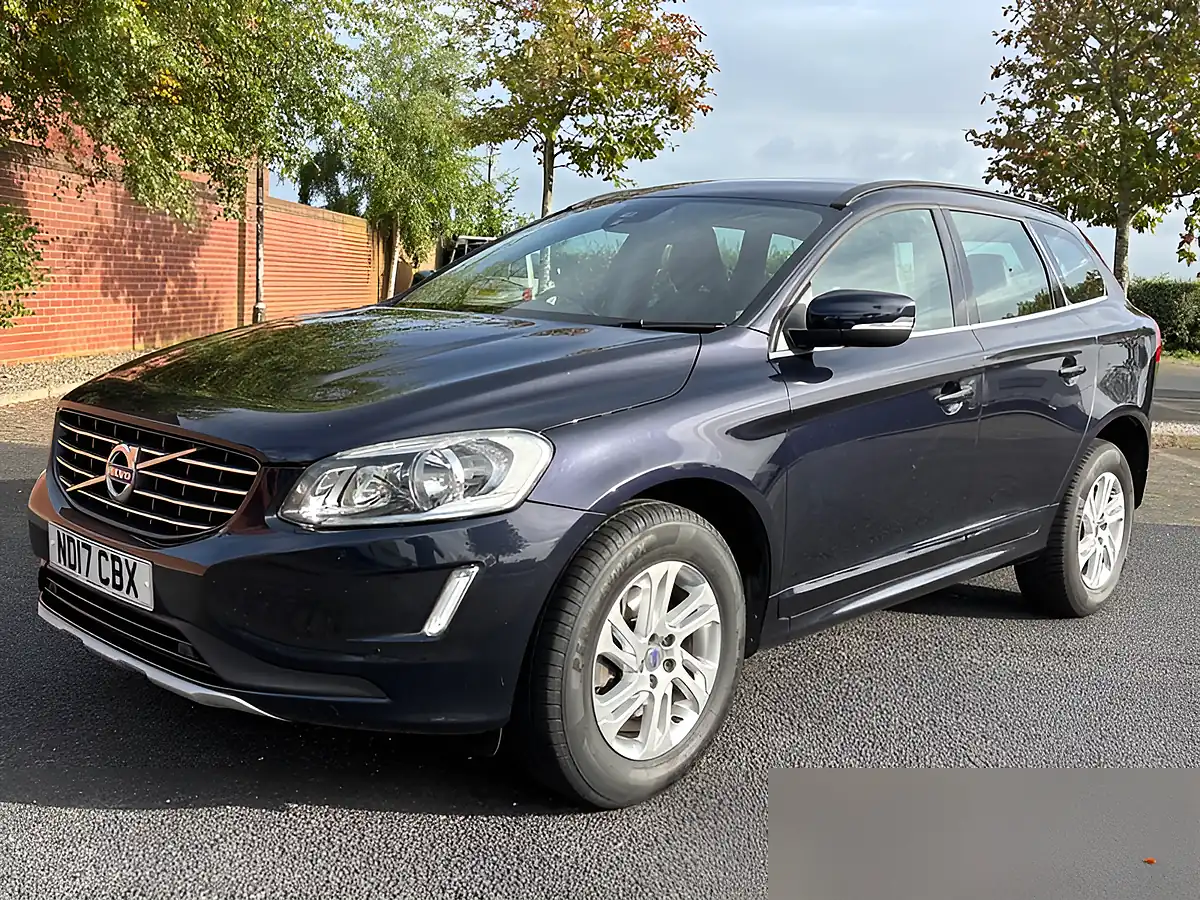 Used 2017 Volvo XC60 Se Nav Mediterranean Blue - Interior and Exterior details 3