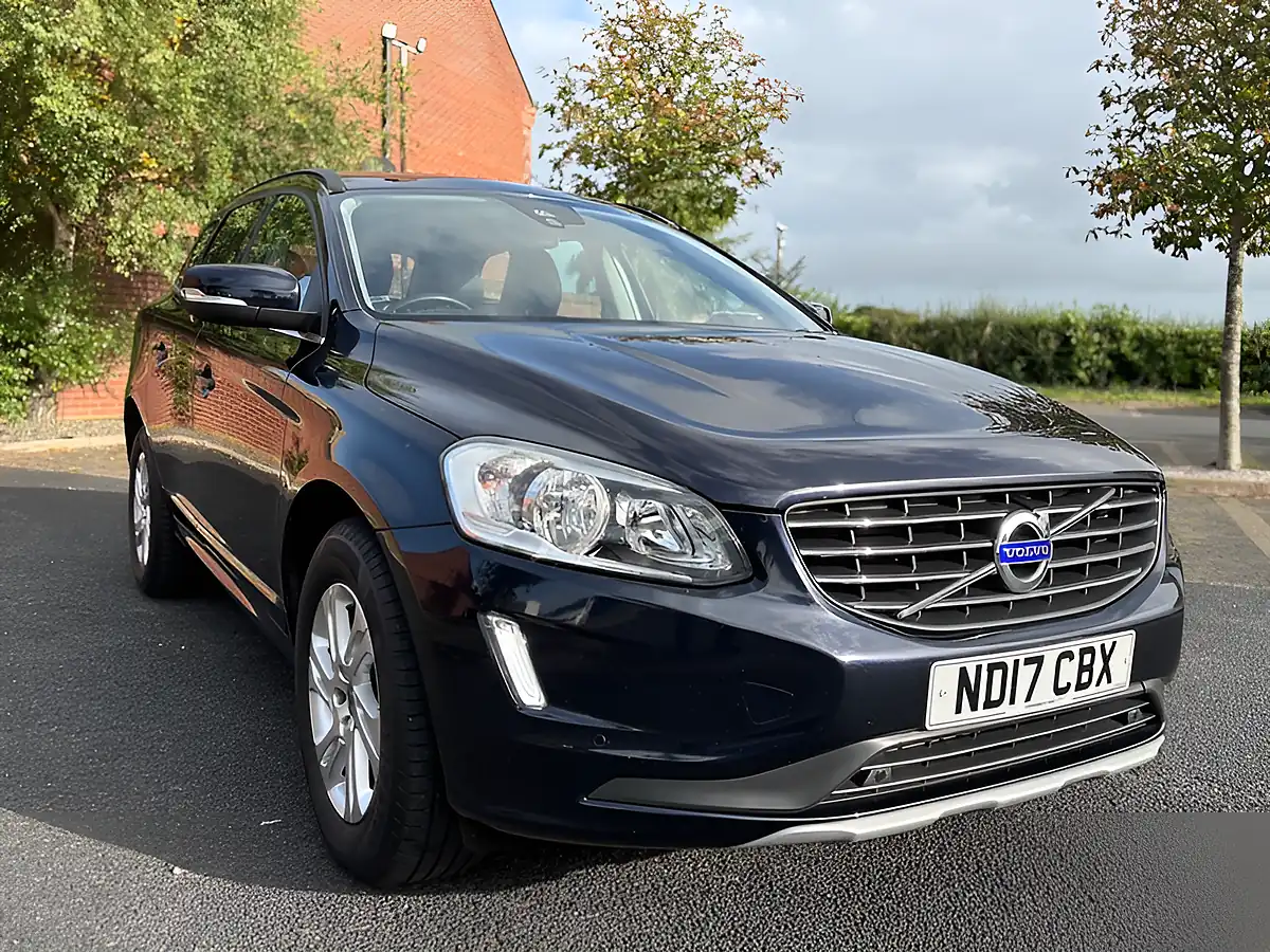 Used 2017 Volvo XC60 Se Nav Mediterranean Blue - Interior and Exterior details 6