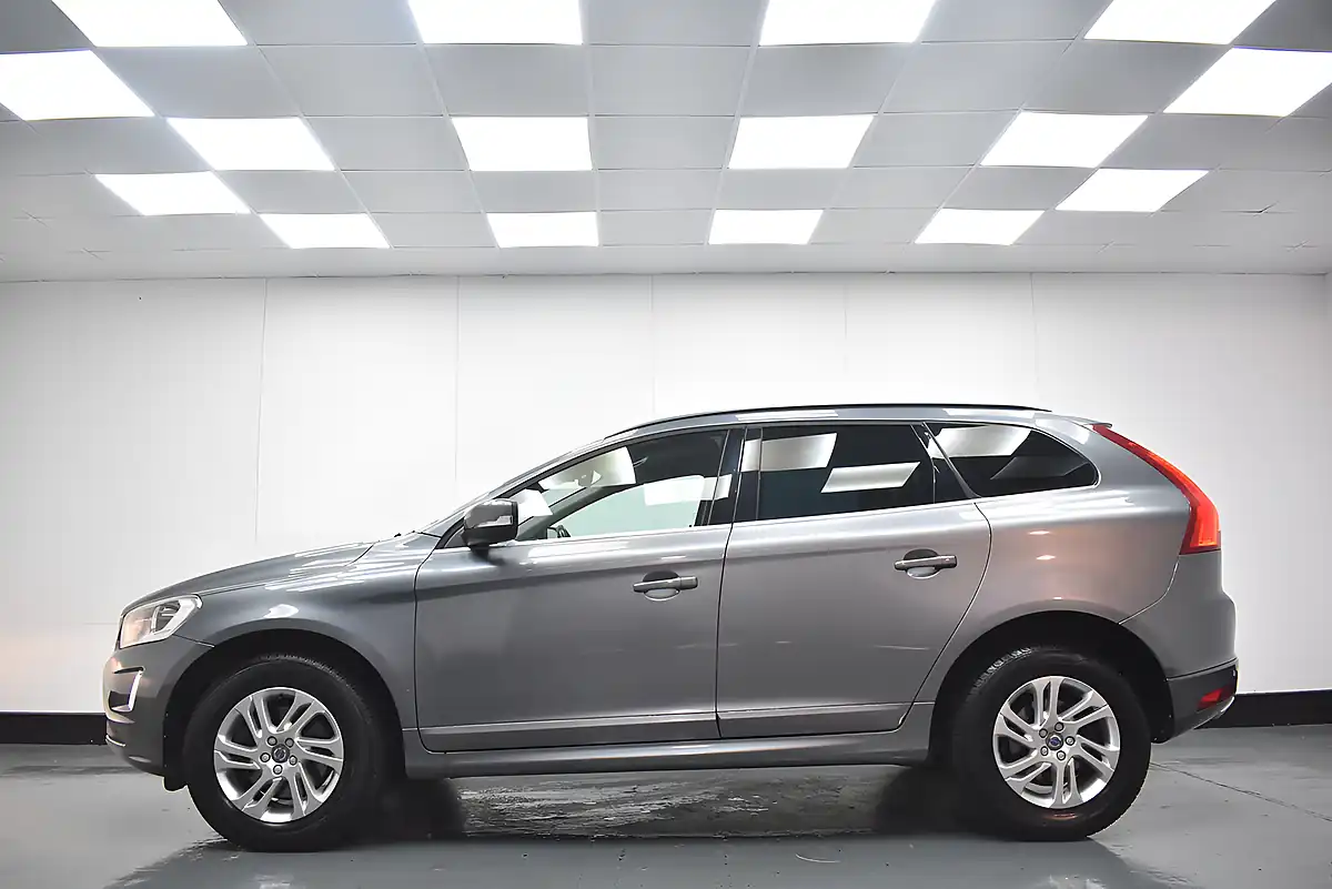 Used 2017 Volvo XC60 Se Nav Osmium Grey - Interior and Exterior details 2