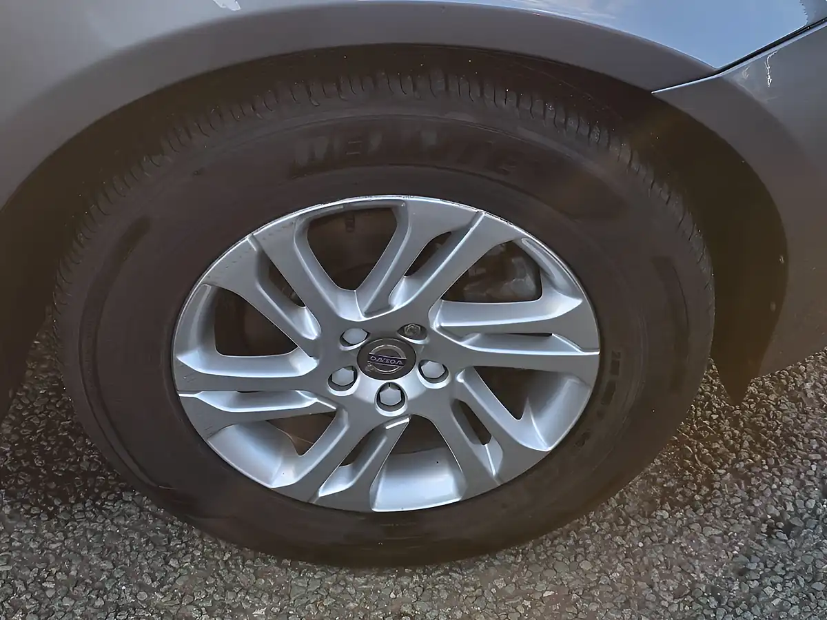 Used 2017 Volvo XC60 Se Nav Osmium Grey - Interior and Exterior details 19