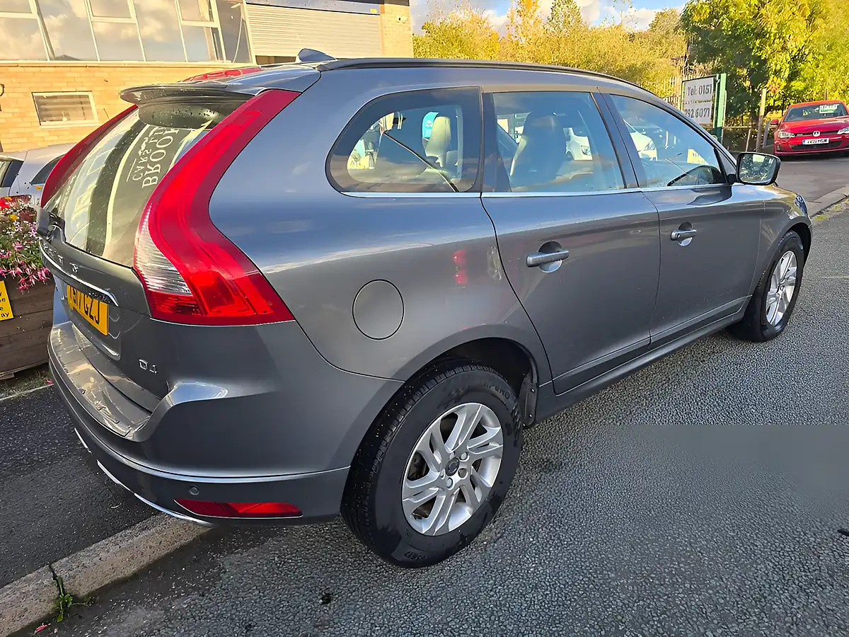 Used 2017 Volvo XC60 Se Nav Osmium Grey - Interior and Exterior details 4