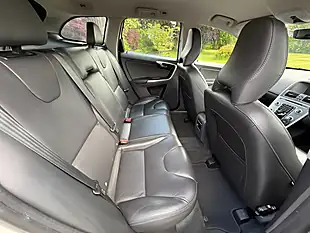 Used 2017 Volvo XC60 Se Nav White - Interior and Exterior details 17