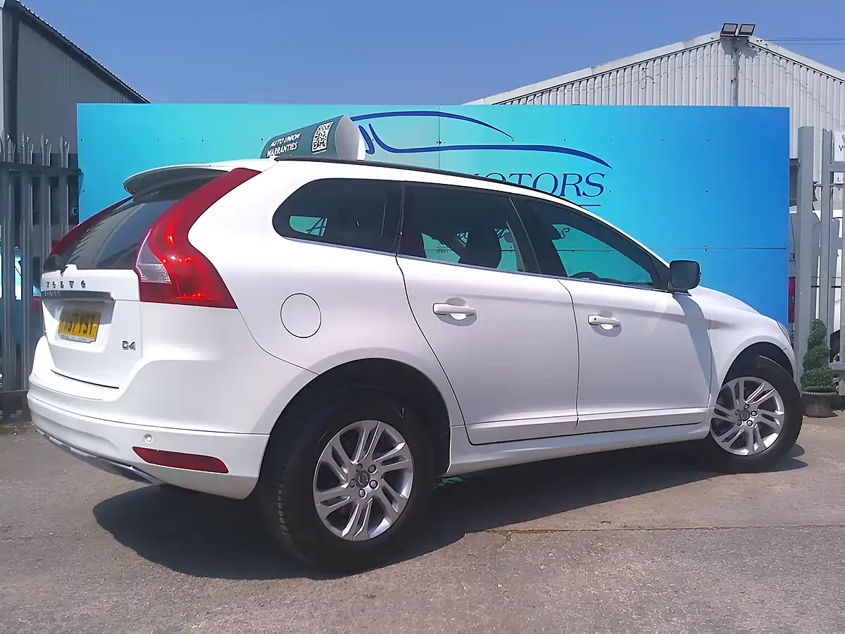 Used 2017 Volvo XC60 Se Nav White - Interior and Exterior details 4