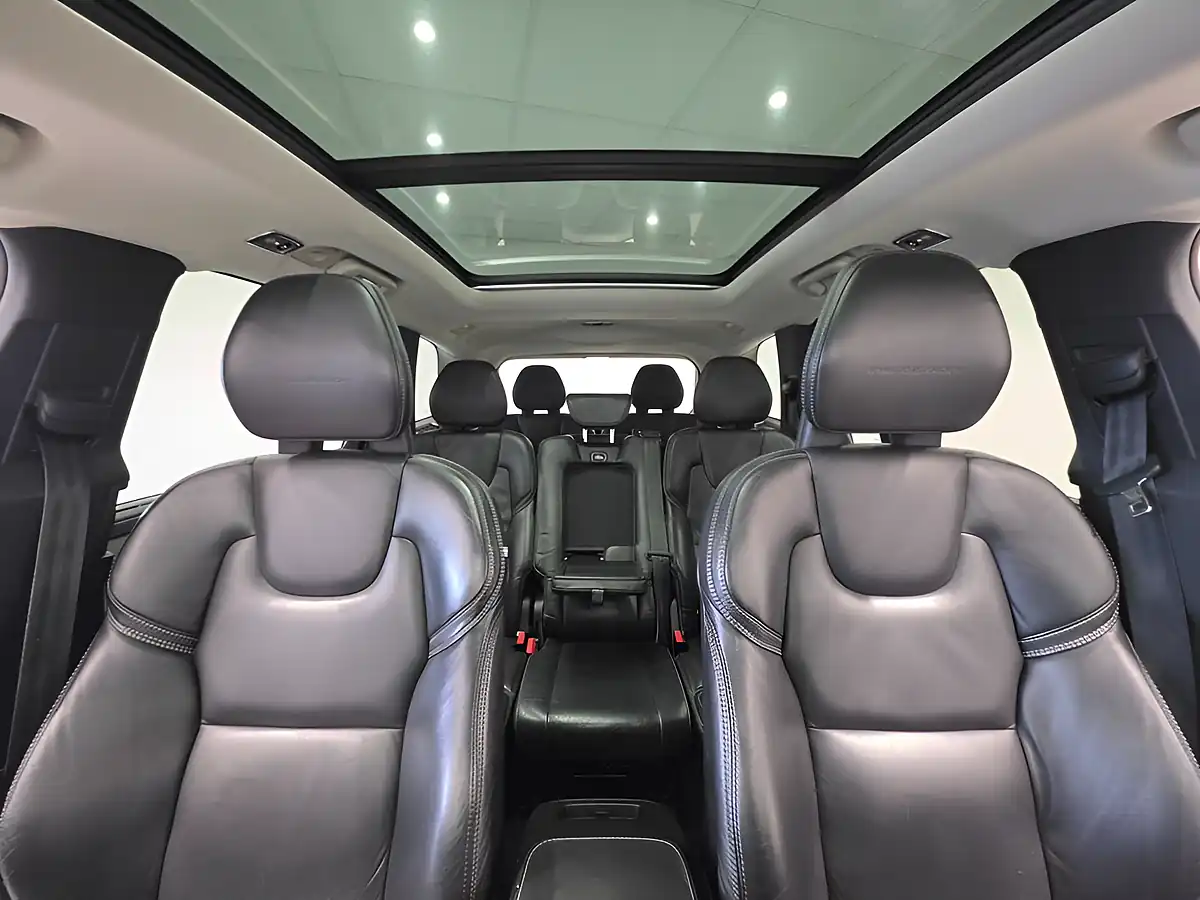 Used 2017 Volvo XC90 Inscription Osmium Grey - Interior and Exterior details 9