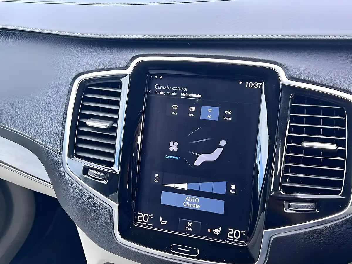 Used 2017 Volvo XC90 Inscription Pro Denim Blue - Interior and Exterior details 14