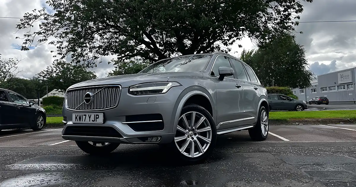 Used 2017 Volvo XC90 Inscription Pro Electric Silver - Front View