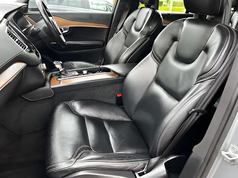 Used 2017 Volvo XC90 Inscription Pro Electric Silver - Interior and Exterior details 11