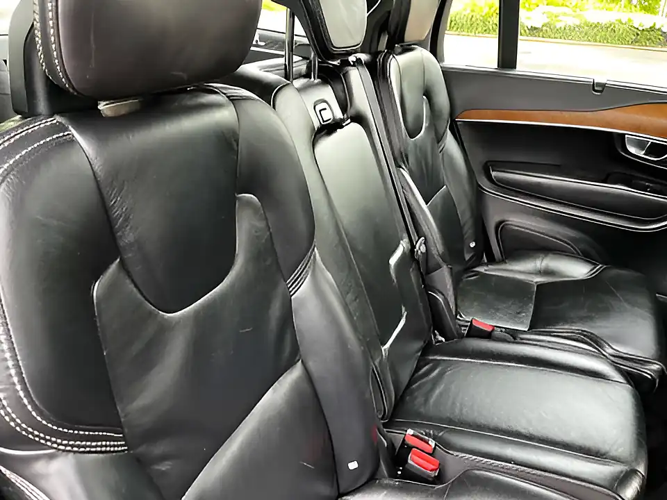 Used 2017 Volvo XC90 Inscription Pro Electric Silver - Interior and Exterior details 12