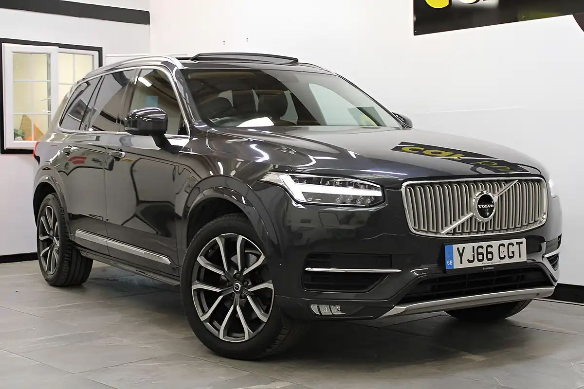 Used 2017 Volvo XC90 Inscription Savile Grey - Front View