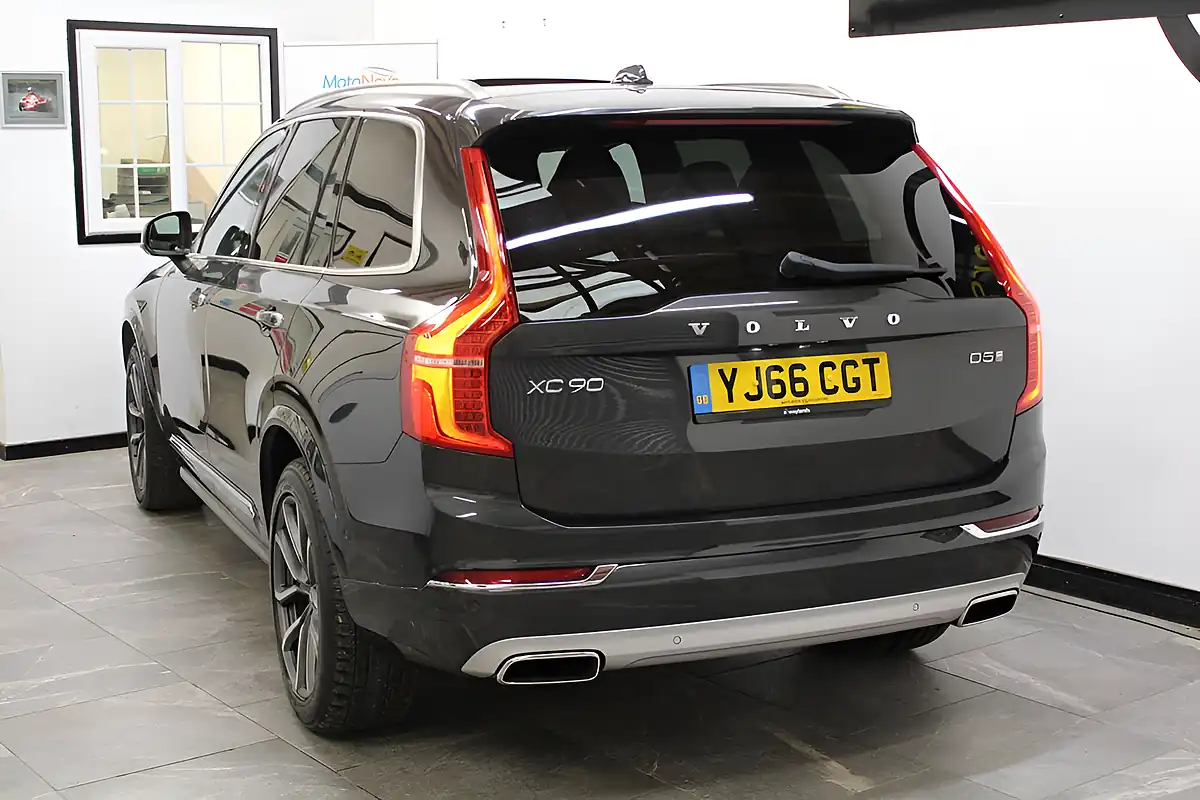 Used 2017 Volvo XC90 Inscription Savile Grey - Interior and Exterior details 11