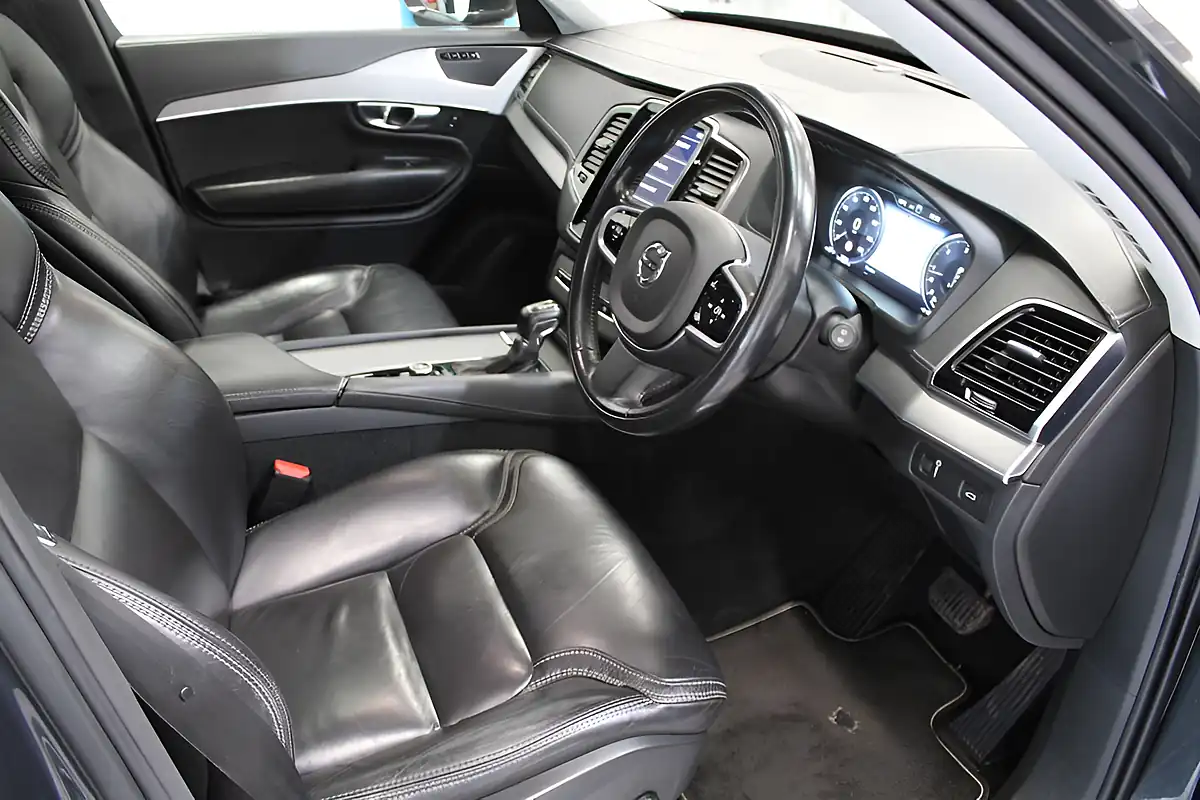 Used 2017 Volvo XC90 Inscription Savile Grey - Interior and Exterior details 18