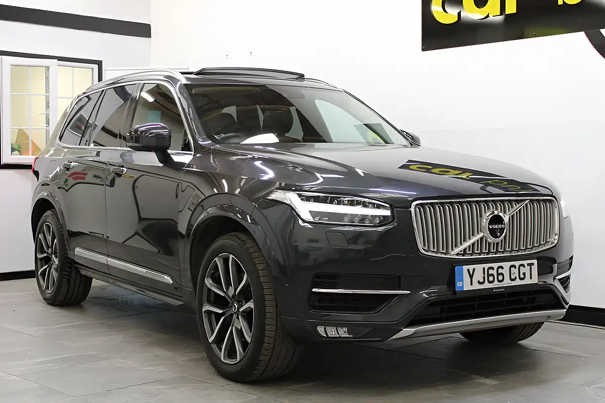 Used 2017 Volvo XC90 Inscription Savile Grey - Interior and Exterior details 6