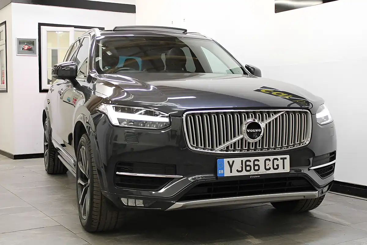 Used 2017 Volvo XC90 Inscription Savile Grey - Interior and Exterior details 7