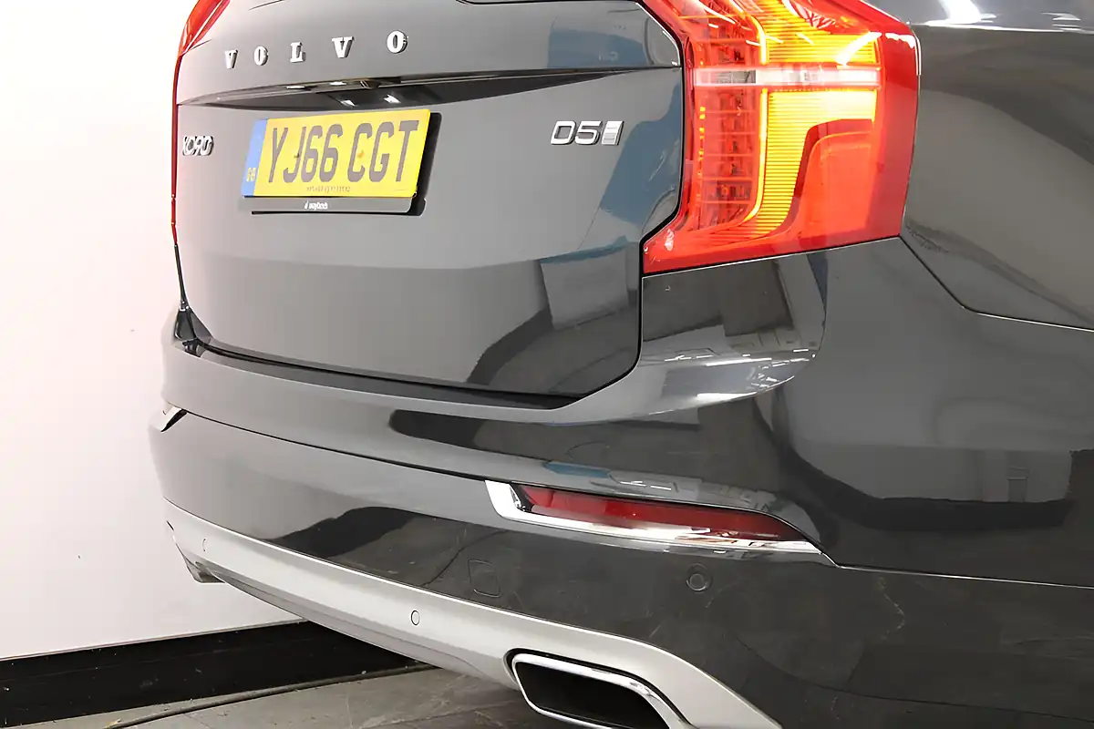 Used 2017 Volvo XC90 Inscription Savile Grey - Interior and Exterior details 9