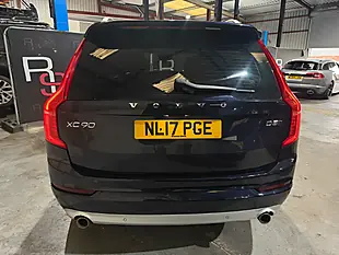 Used 2017 Volvo XC90 Momentum Blue - Interior and Exterior details 4